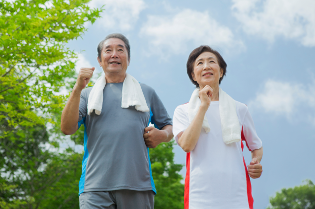 日本人が1日当たり歩く距離は増えている？減っている？【さつき・ラン＆ウォーク】